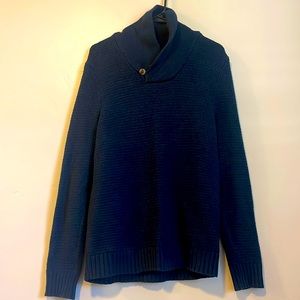 Men’s navy blue pull over dress sweater